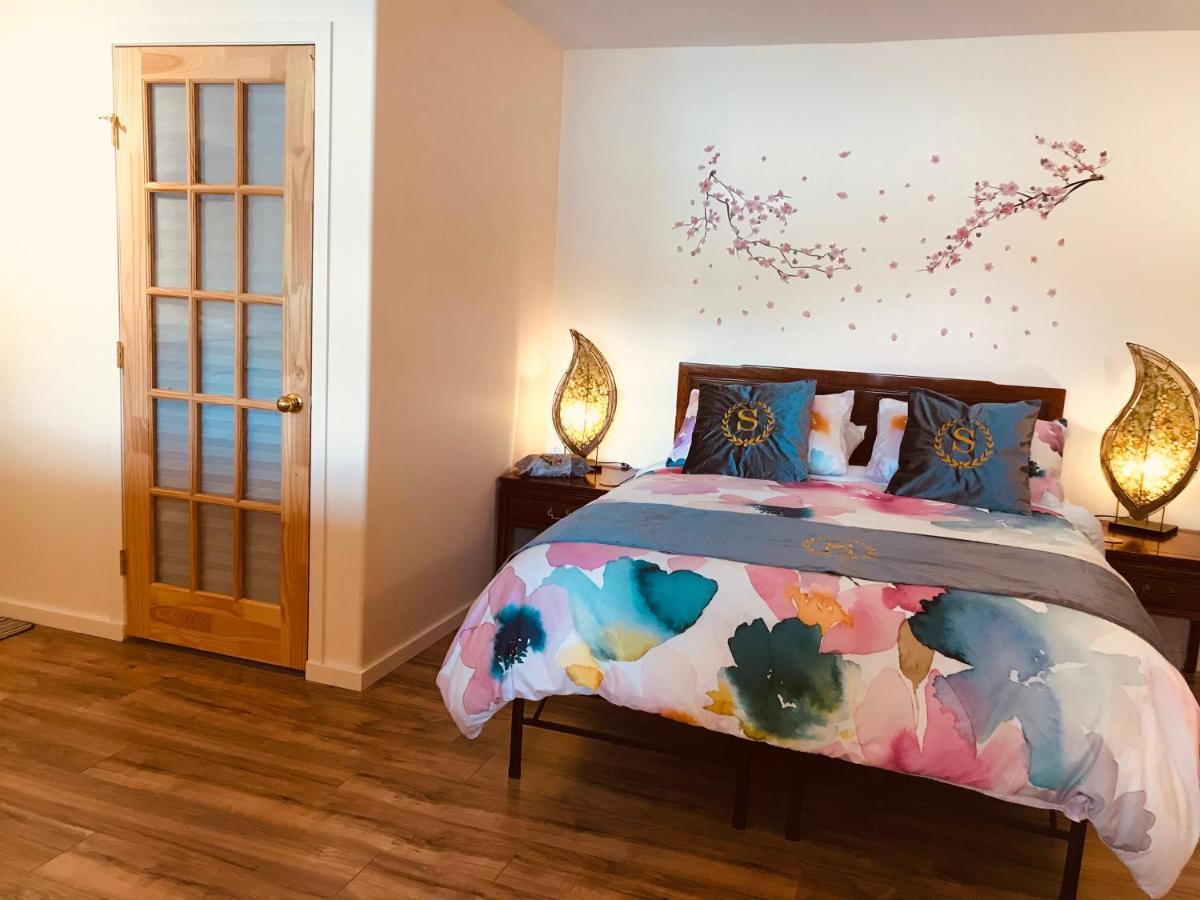 Shangrila Waterfront Vacation Home Bedwell Harbour Екстериор снимка