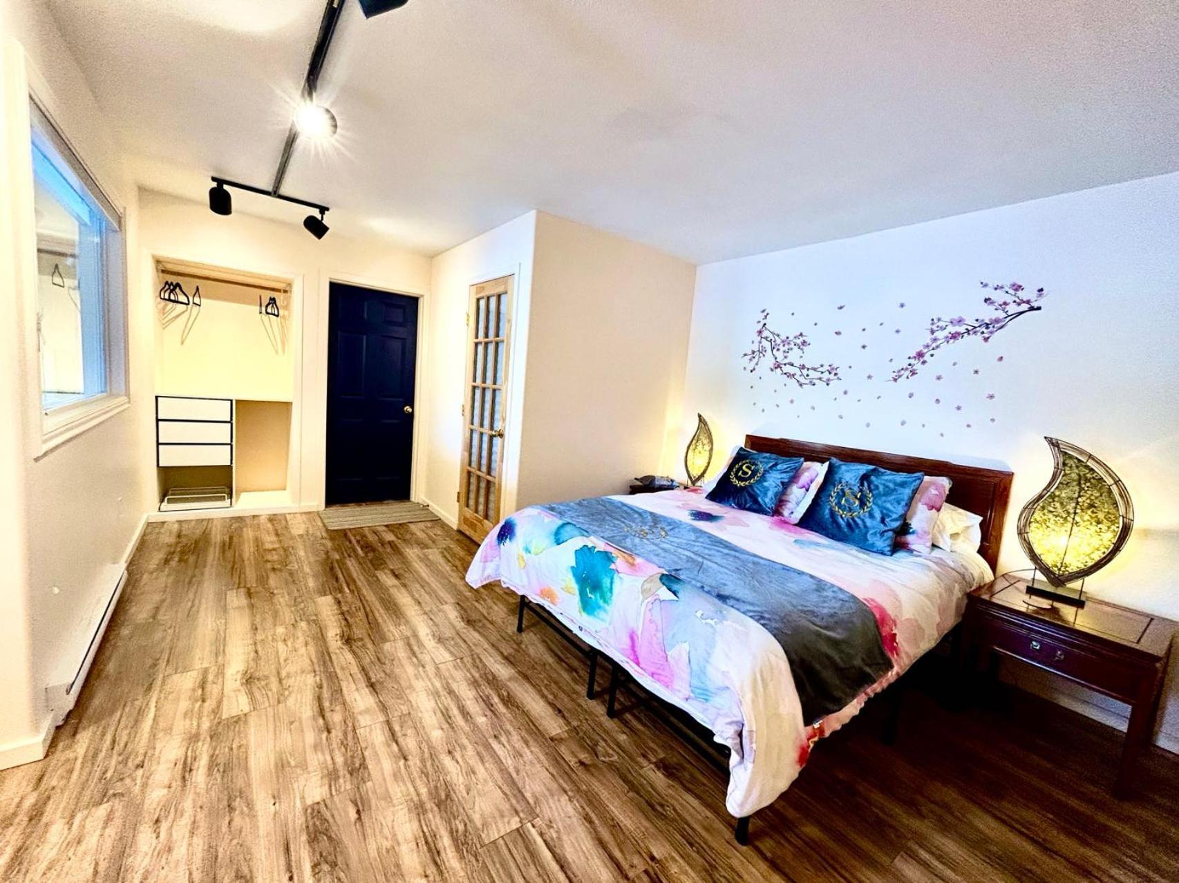 Shangrila Waterfront Vacation Home Bedwell Harbour Екстериор снимка