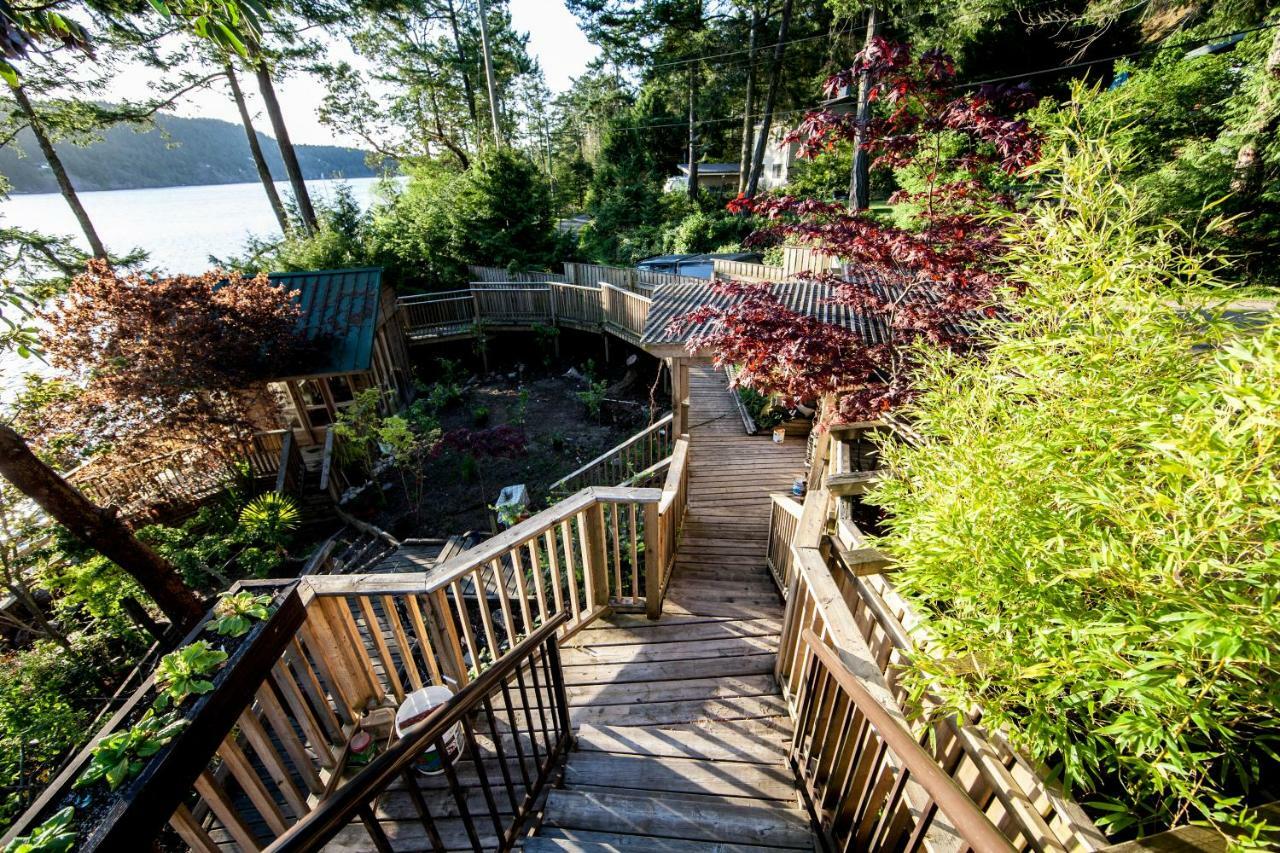 Shangrila Waterfront Vacation Home Bedwell Harbour Екстериор снимка