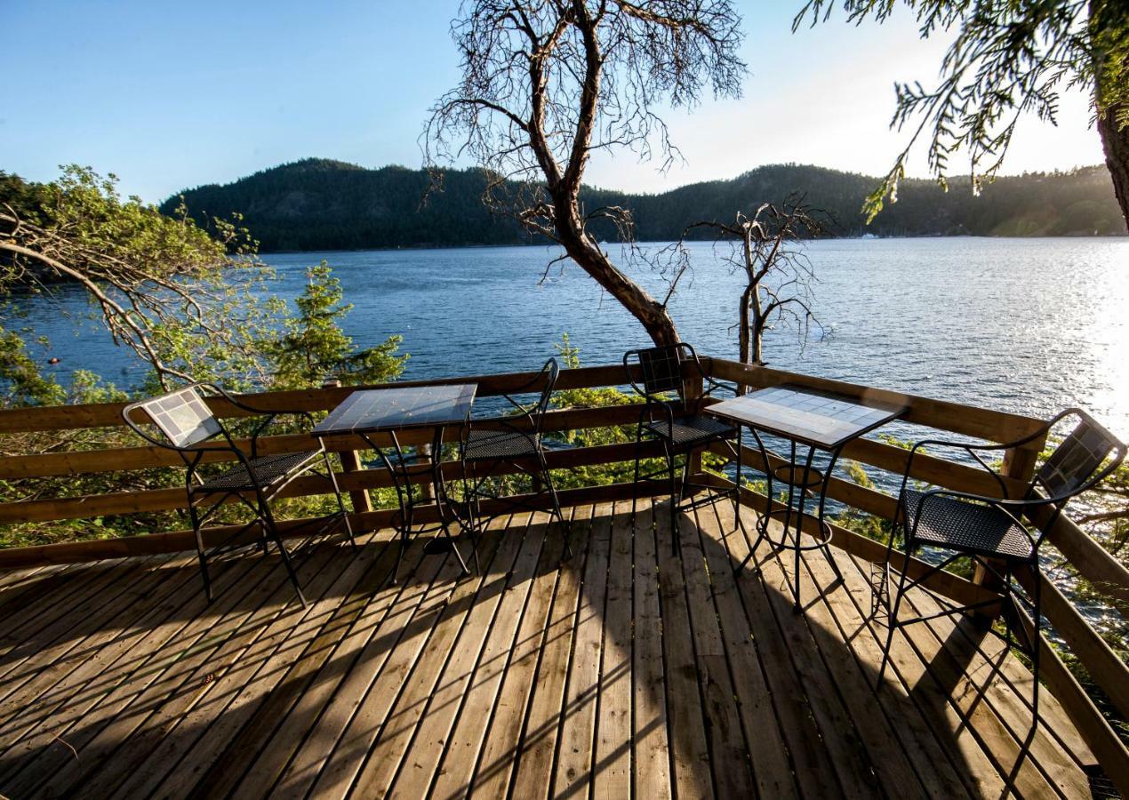 Shangrila Waterfront Vacation Home Bedwell Harbour Екстериор снимка